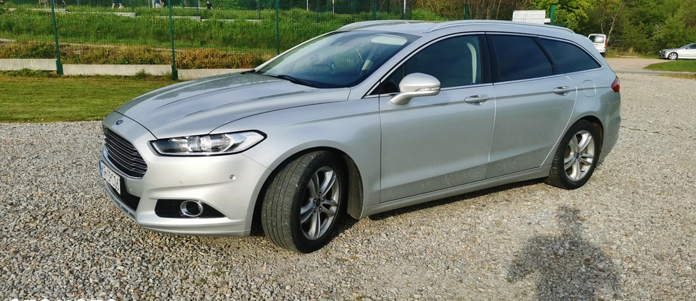 Ford Mondeo cena 47900 przebieg: 218000, rok produkcji 2015 z Krynica Morska małe 172